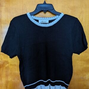 [Women's] Black and Gray Short Sleeve Sweater